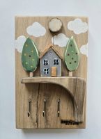 Wieszak na klucze - szary domek